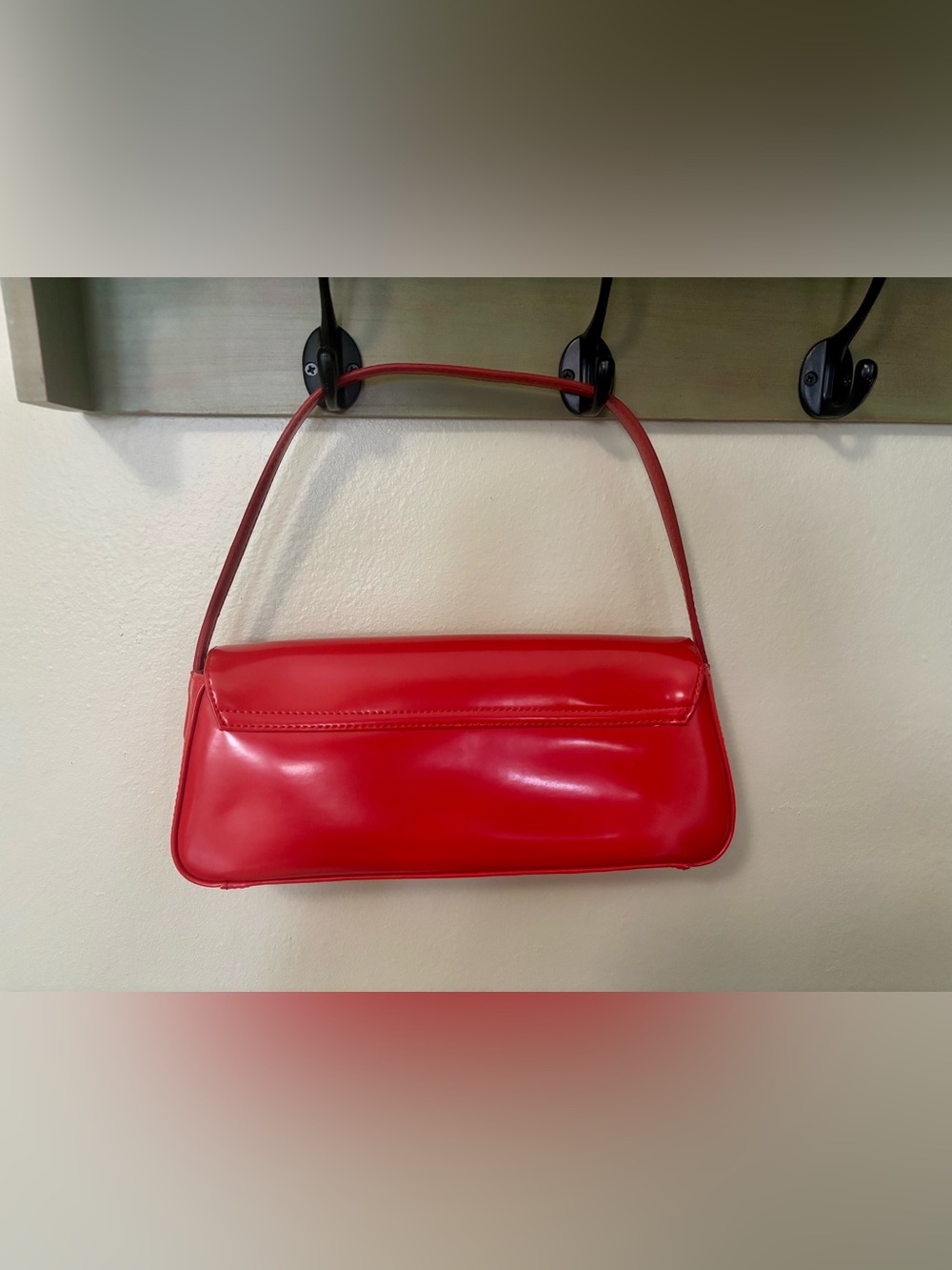 Guess Red Patent Shoulder Clutch - Picture 3 of 10